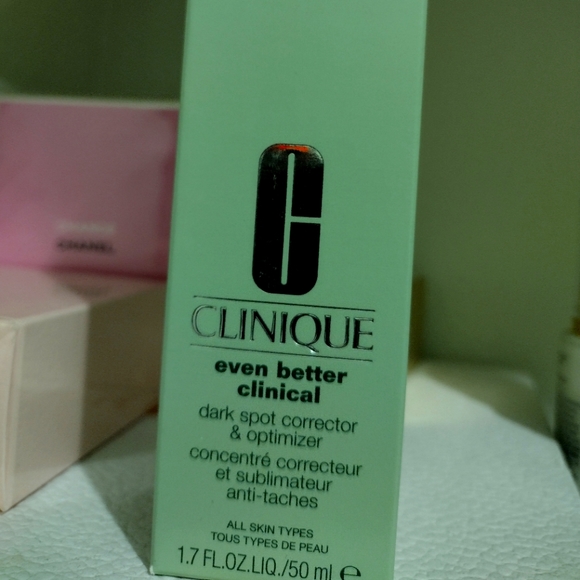 Clinique even better clinical dark spots corrector  & optimizer - Picture 1 of 1
